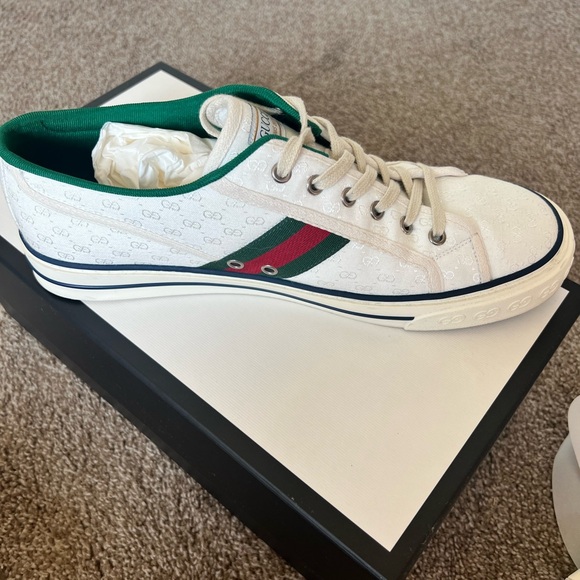 Gucci Men’s White Green canvas Tennis 1977 mini GG. - Picture 4 of 10